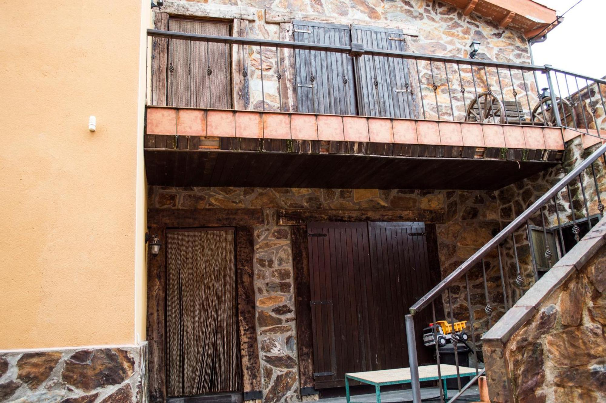 Apartamentos Rurales Alvado Tamajon Dış mekan fotoğraf
